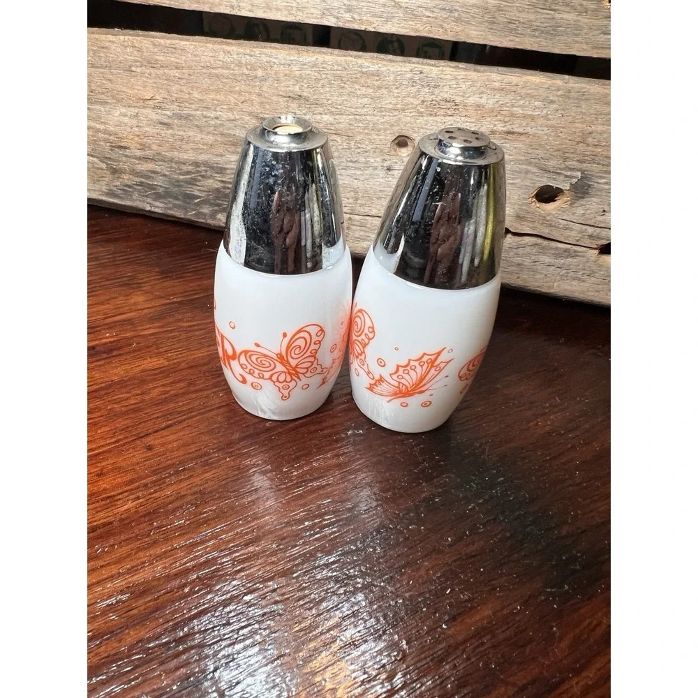 Vtg Westinghouse Milk Glass Salt Pepper Shaker Orange Butterflies Groovy Kitschy